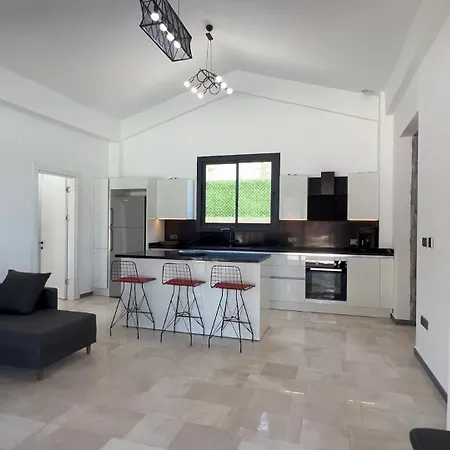 Villa Guemuesluek Uemit