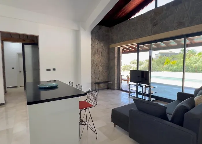 Guemuesluek Uemit Vilă *